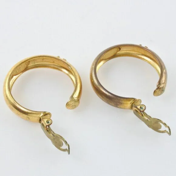 CHANEL Gold Earrings - Picture 4 of 7